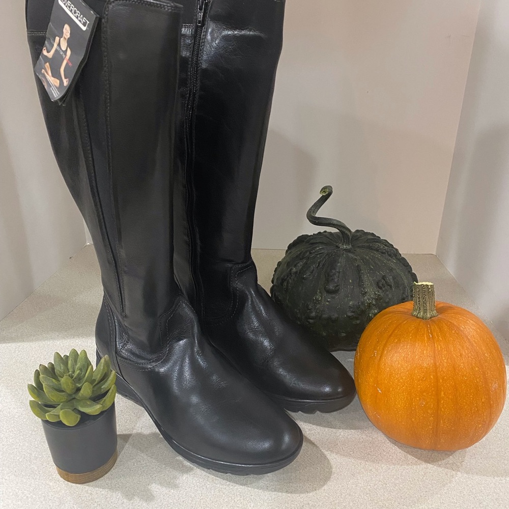 Taos Footwear Black Over the Knee Boots